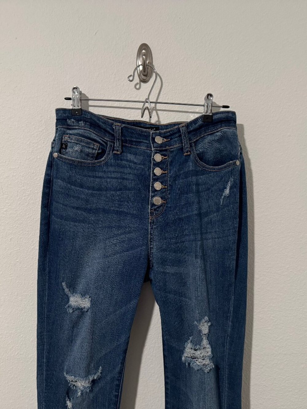 Judy Blue High Rise Button Fly Destructed Medium Wash Jeans Size 7/28 (28x32) - Picture 3 of 13